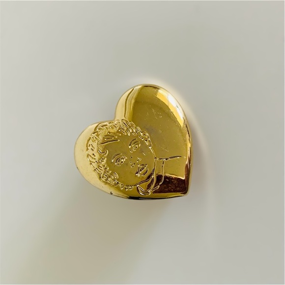 🛍️Bundle sale! The Variety Club 2000 heart pin - Picture 3 of 5